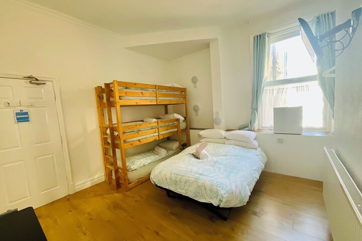 Room 47 of 131