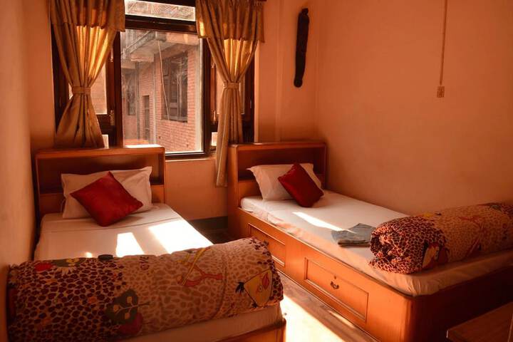 Room 5 of 36