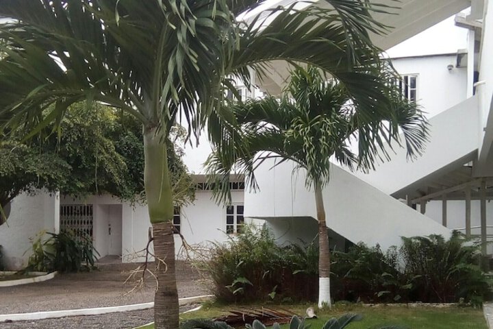 Hotel Exterior 77 of 78