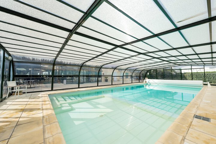 Pool 32 of 47