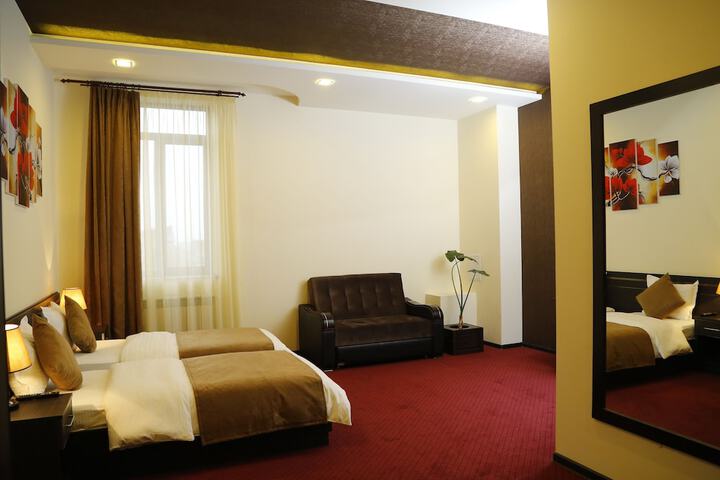 Room 9 of 45
