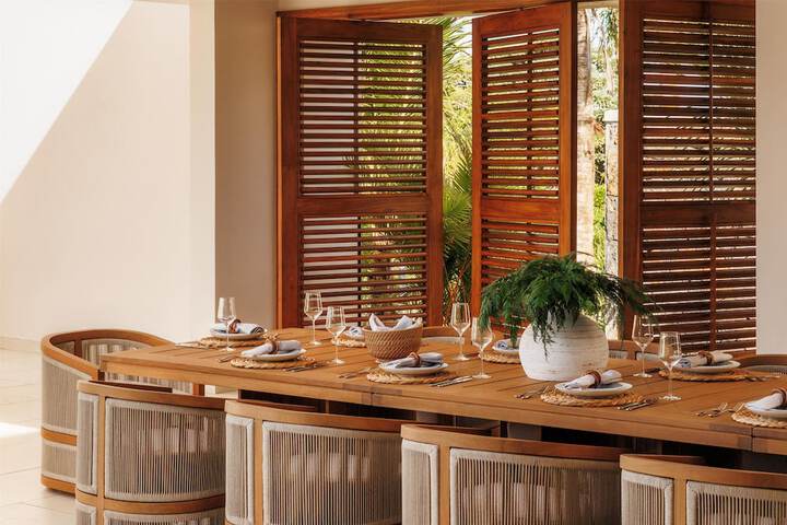 Dining 147 of 165