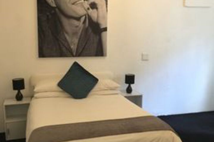 Room 12 of 46