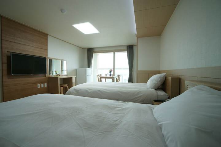 Room 4 of 26