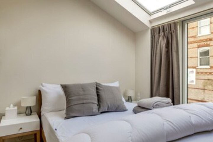 Room 12 of 29