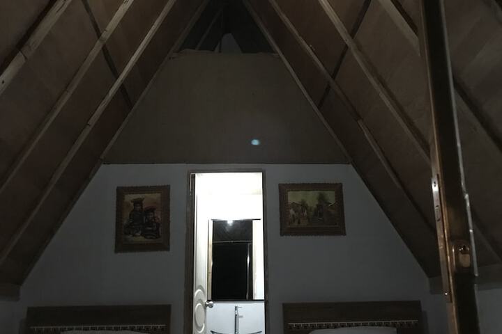 Room 2 of 29