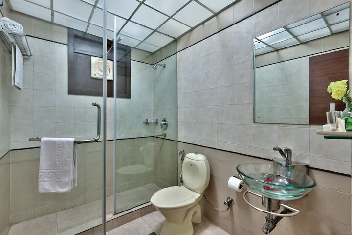Room 14 of 30
