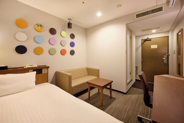 Room 10 of 21