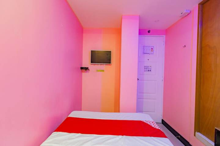 Room 16 of 23