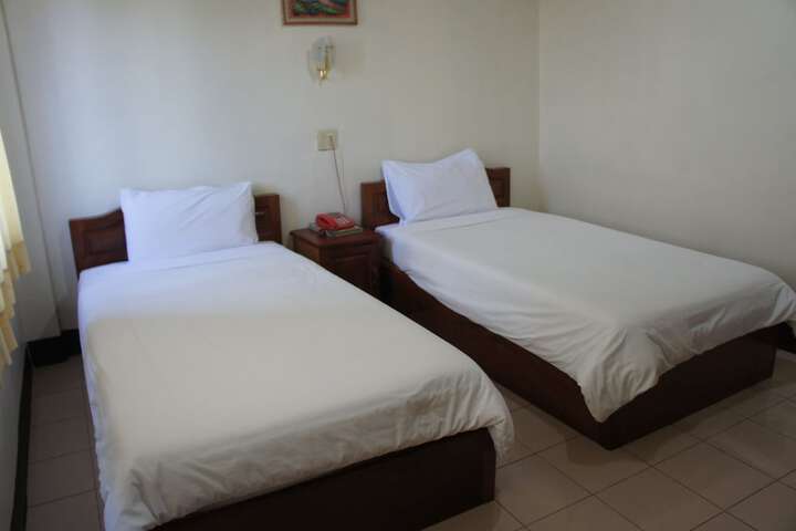 Room 5 of 26