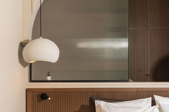 Room 32 of 103