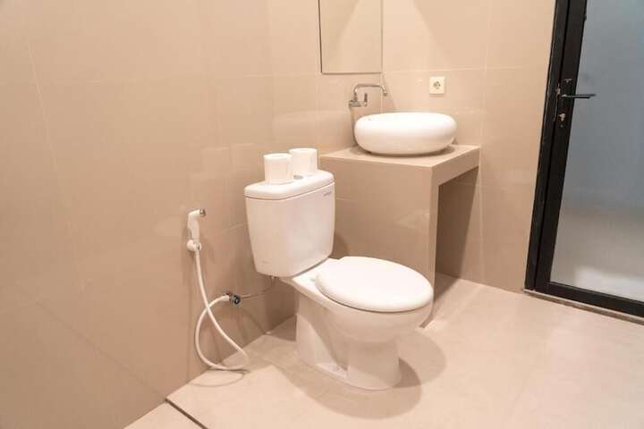 Room 8 of 15