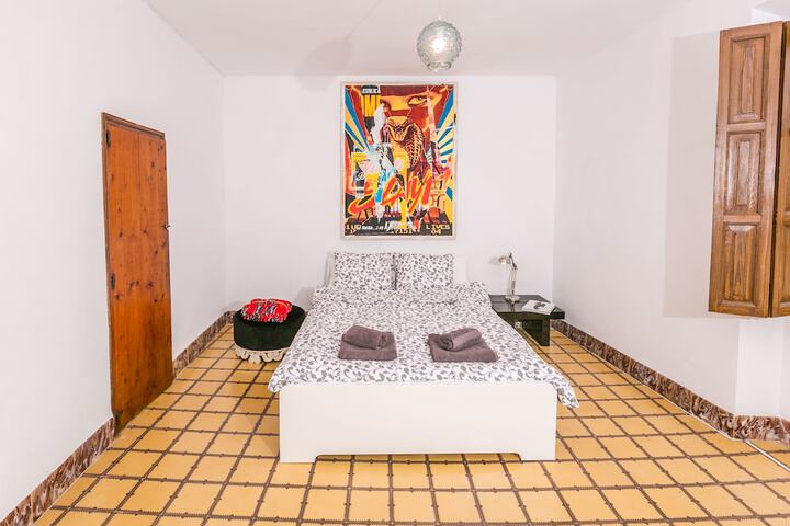 Room 44 of 76
