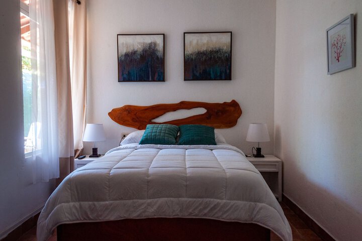 Room 11 of 21