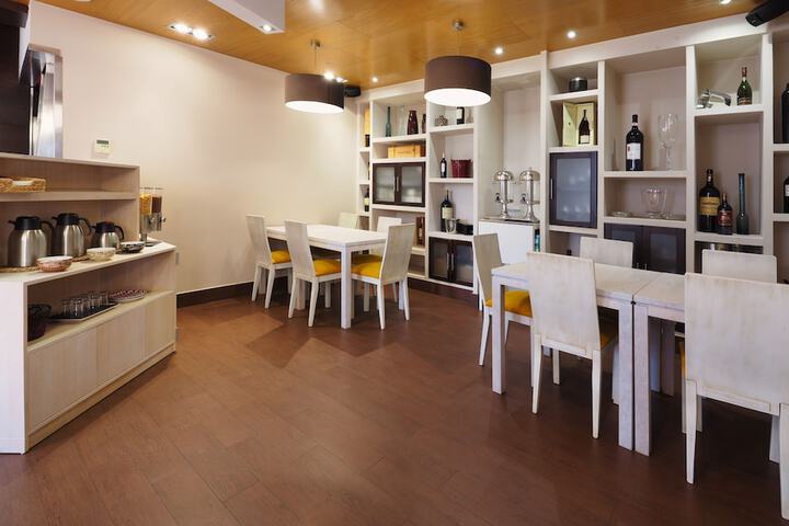Coffee shop