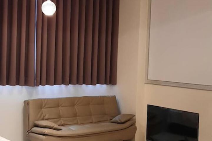 Room 8 of 31