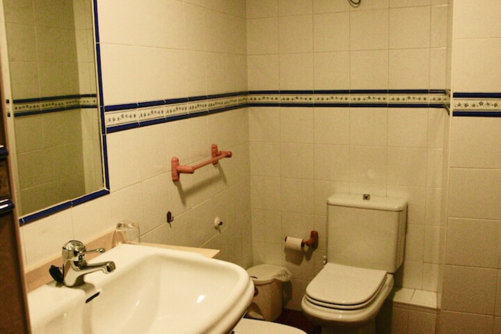 Room 35 of 58