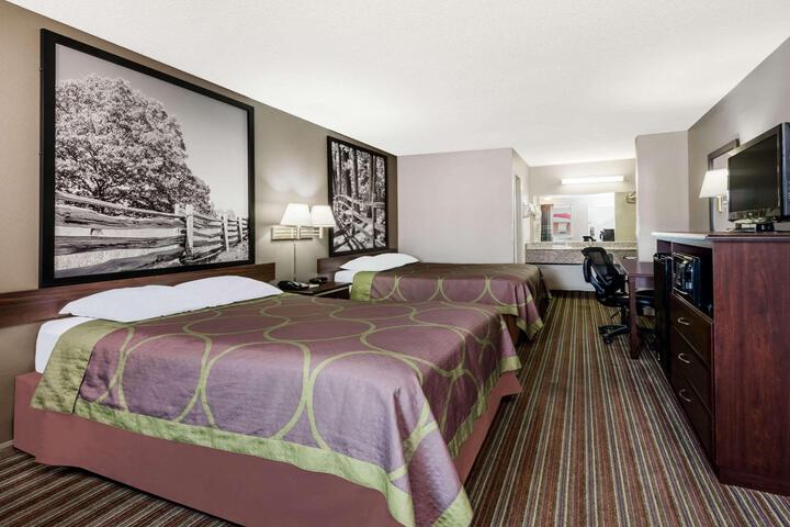 2 Double Beds (4 of 11)