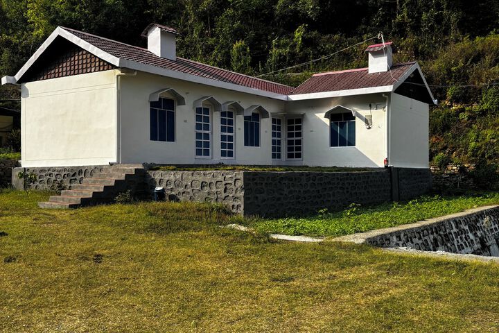 Geeta Ji - Forest Retreat