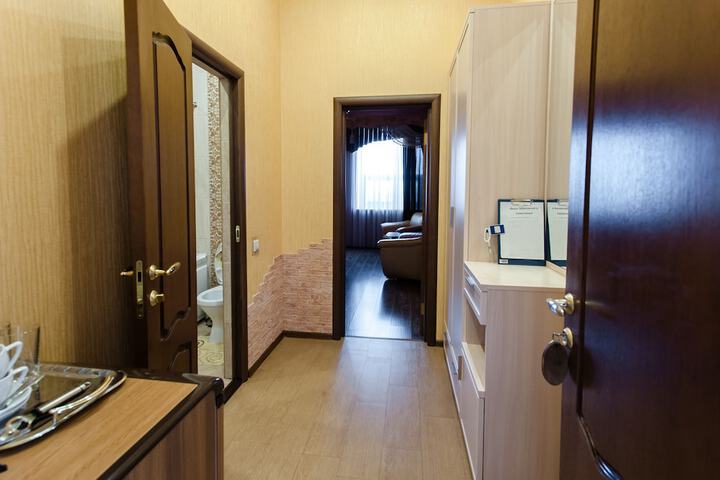 Room 4 of 22