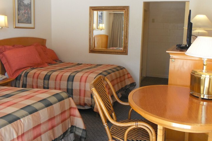 Room 7 of 17