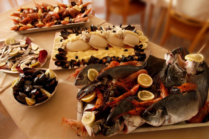 Dining 14 of 17