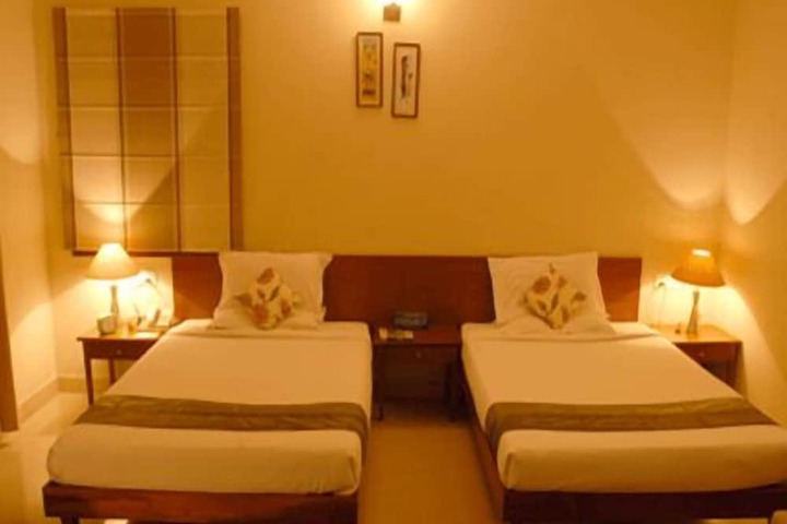 Room 11 of 24