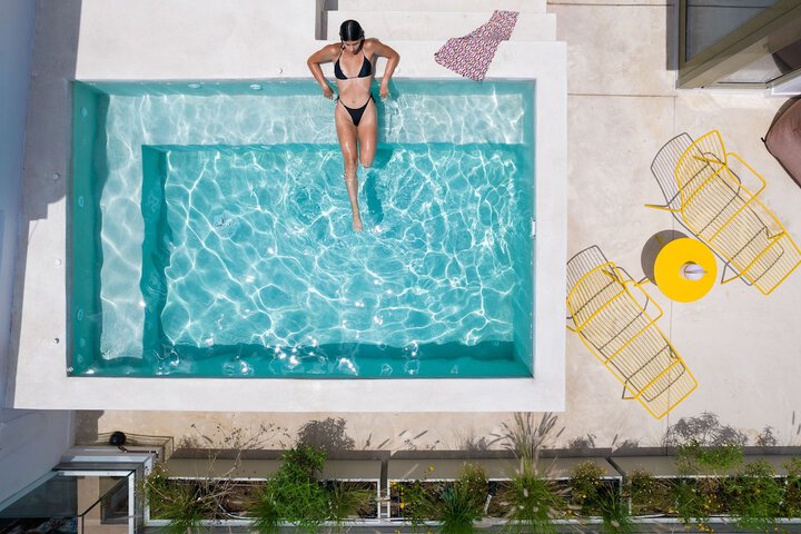 Pool 51 of 79