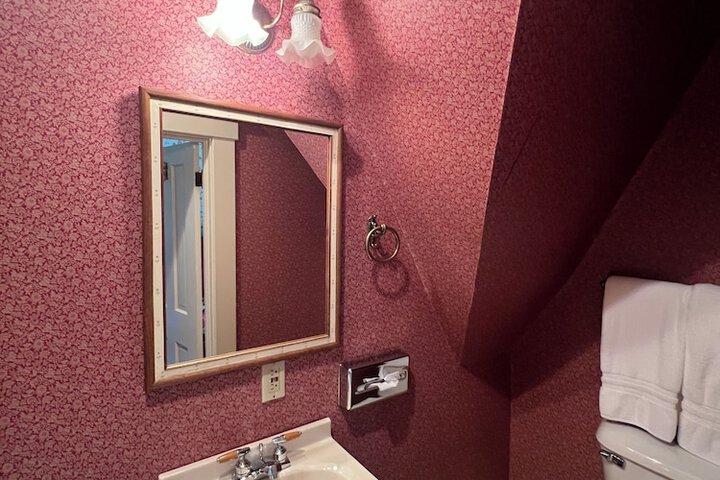 Room 54 of 84