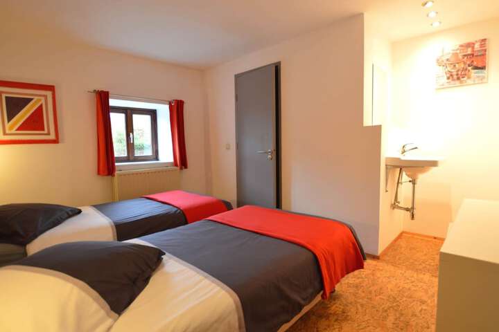Room 9 of 44