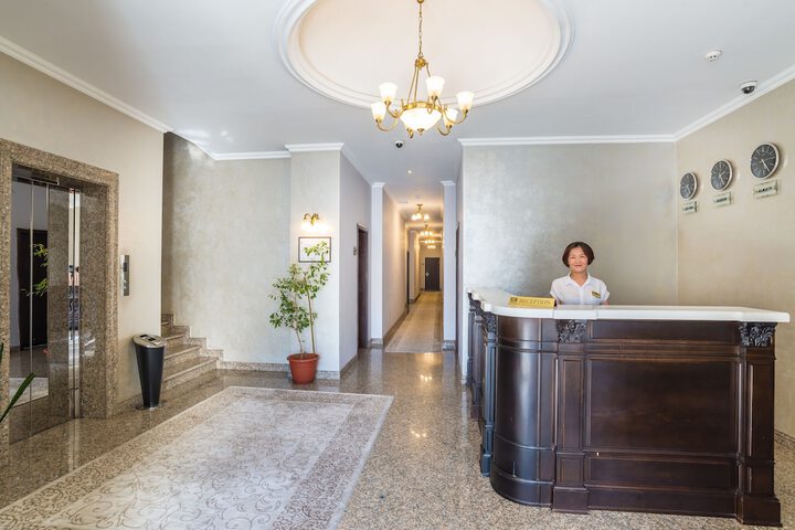 Hotel Lobby
