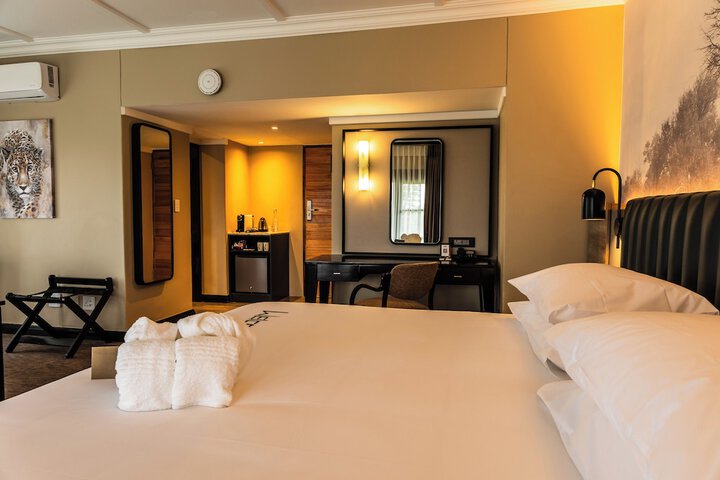 Room 16 of 118