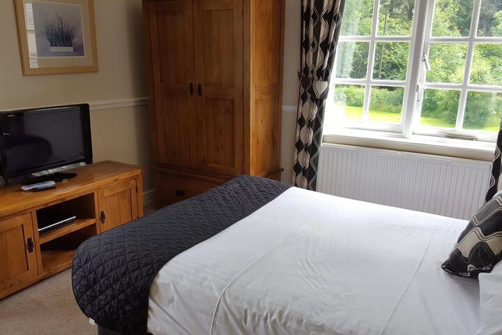 Room 6 of 68