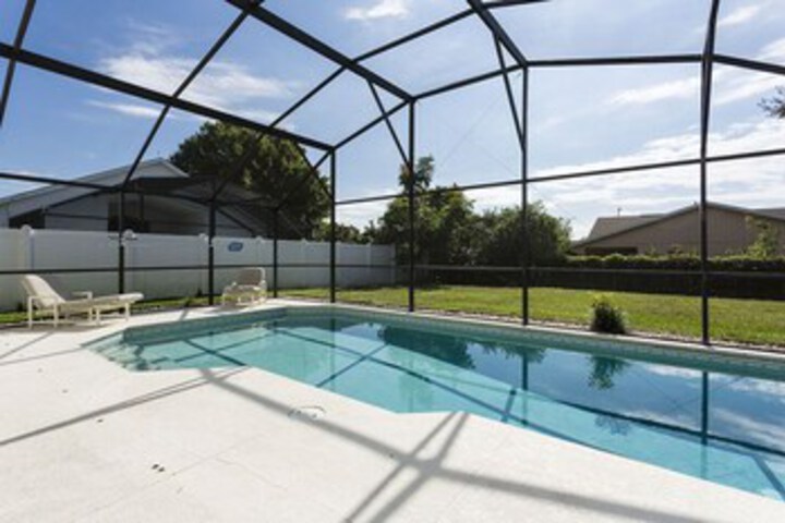 Pool 12 of 23