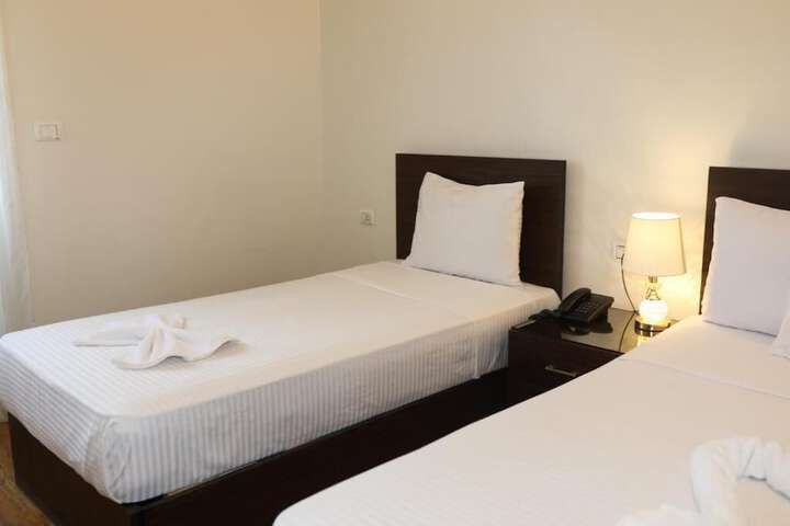 Room 4 of 26