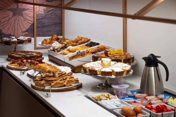 Breakfast/Coffee Service 42 of 54