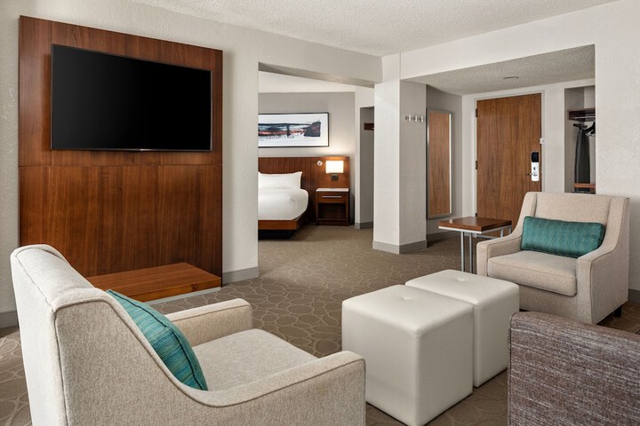 Room 45 of 177