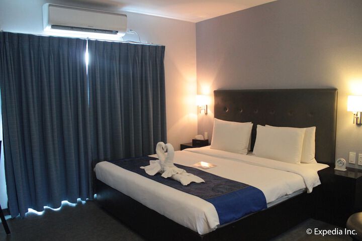 Room 7 of 62