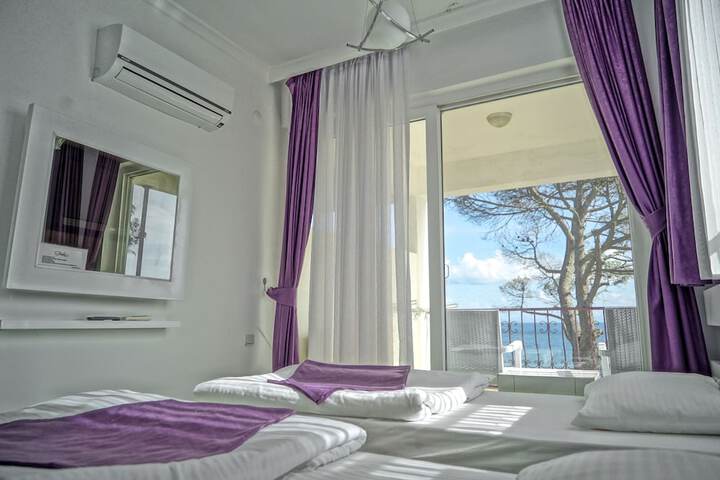 Room 10 of 73