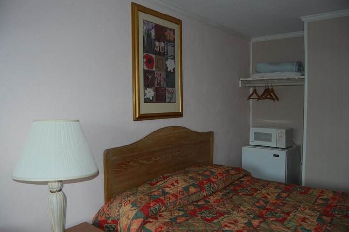 Room 10 of 29