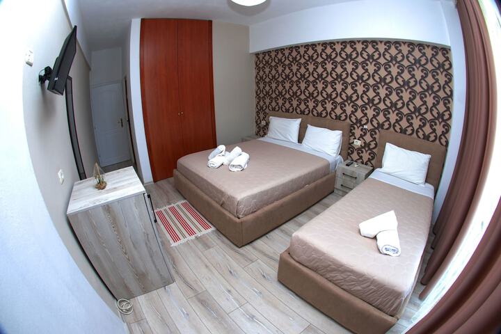 Room 19 of 86