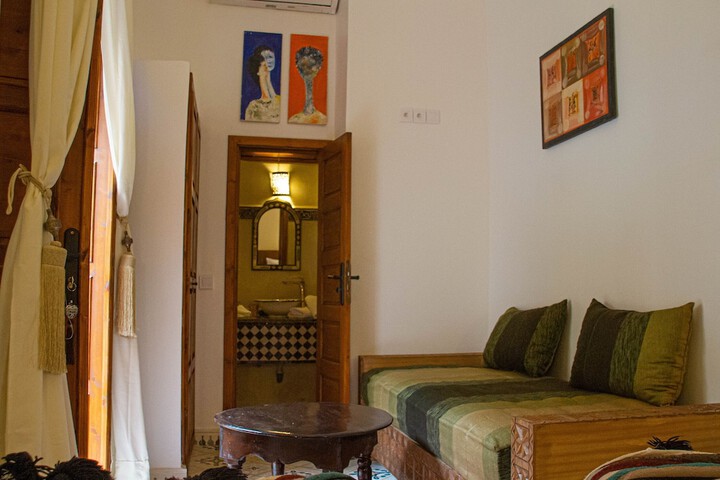 Room 2 of 42