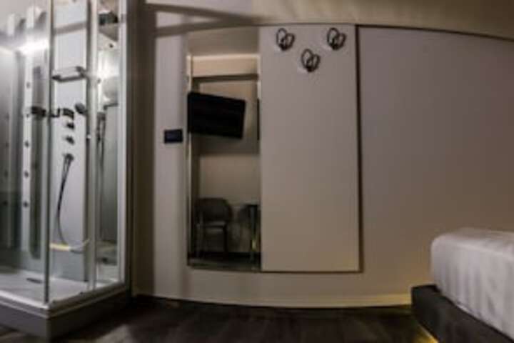 Room 36 of 121