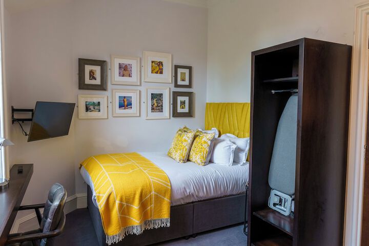 Room 41 of 74