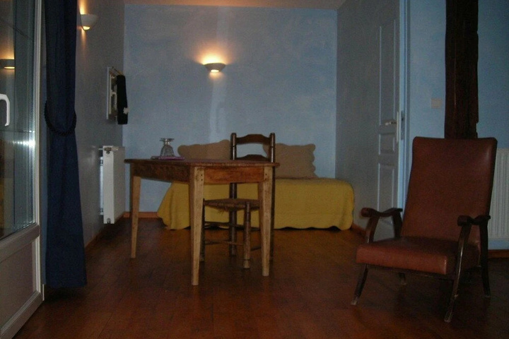 Room 3 of 10