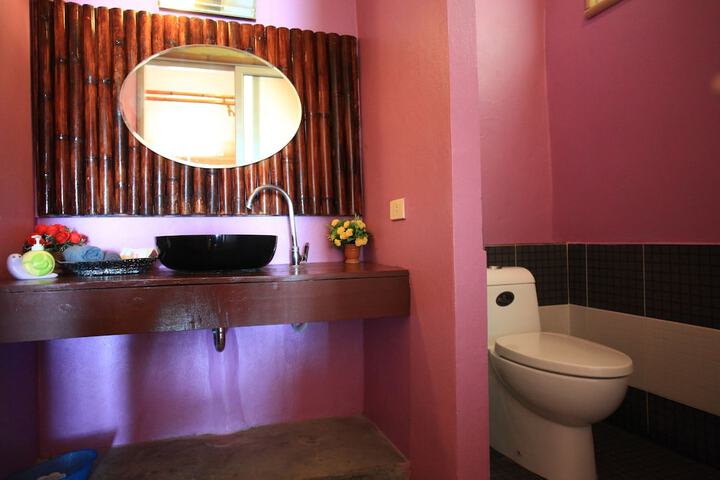 Room 145 of 169