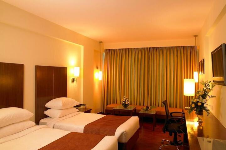 Room 7 of 37