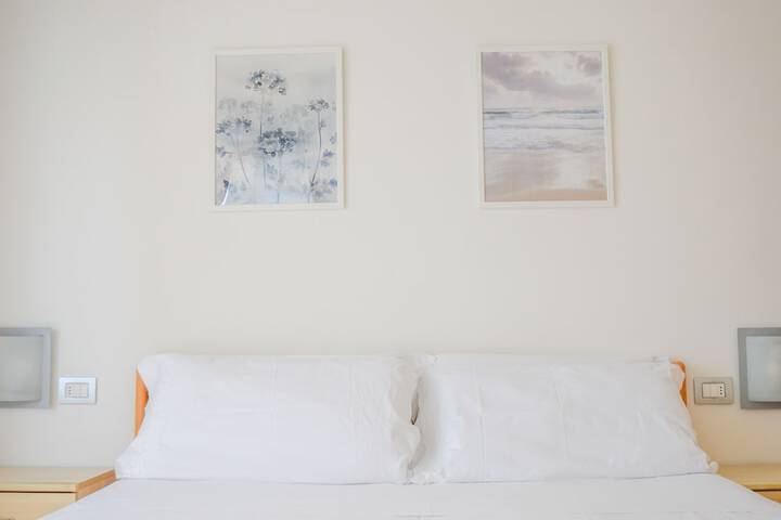 Room 17 of 208
