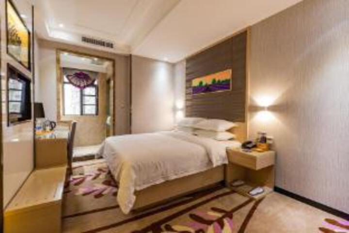 Room 6 of 6