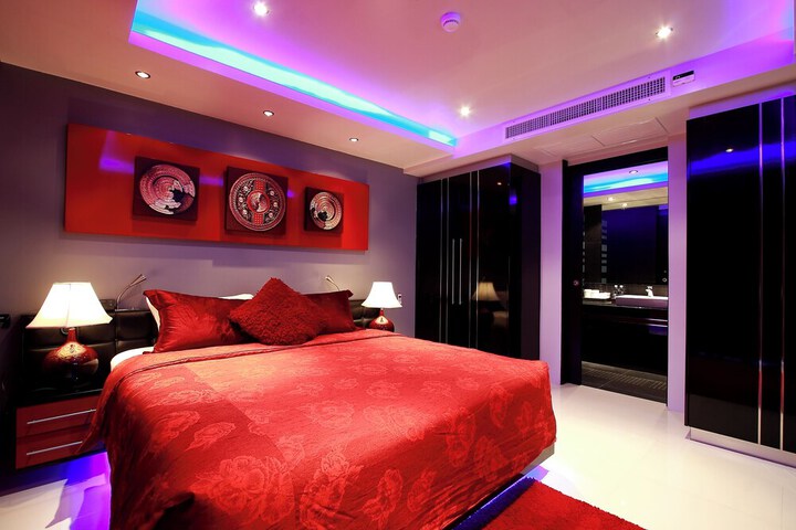 Room 9 of 27